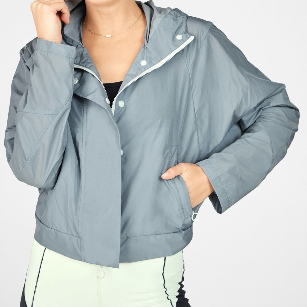 Fabletics Halle Cropped Hooded Jacket In Raincloud/Cool Mint - Picture 1 of 9